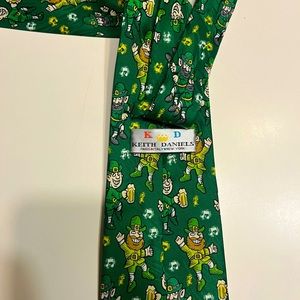 St. Patrick’s Day neck tie green drinking leprechaun